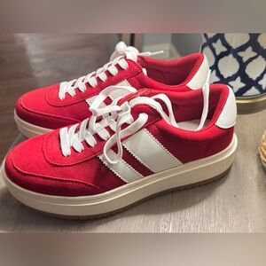 Madden Girl Women’s 9.5M Red and White Sneakers Shoes NEW NWT